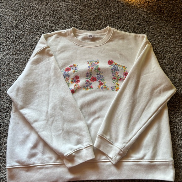 GAP Spring Sweater - Picture 4 of 6